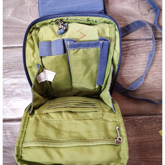 Baggalini Gray Crossbody Bag Multi Pocket & Zip, Adjustable Strap Green Lining - Picture 3 of 7